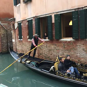 Allo Squero Bed & Breakfast Venice