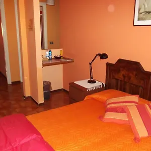 Orange House Bed & Breakfast Varenna